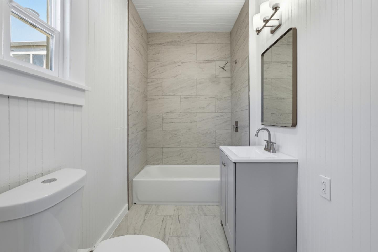 Detail Gallery Image 13 of 27 For 338 Garretson Ave, Rodeo,  CA 94572 - – Beds | – Baths