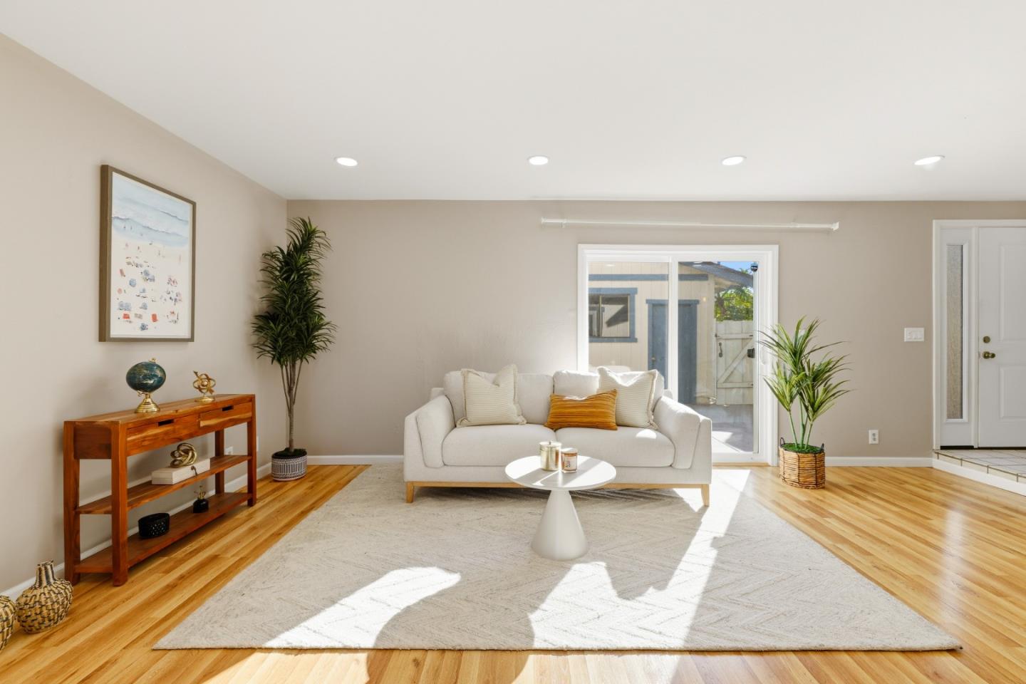 Detail Gallery Image 6 of 29 For 32060 Paloma Ct, Union City,  CA 94587 - 2 Beds | 2/1 Baths