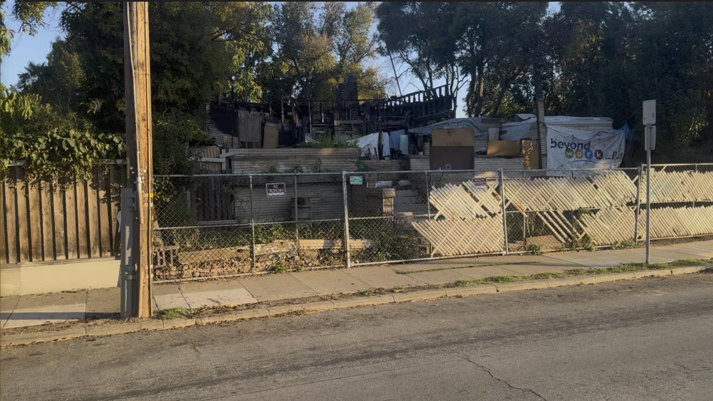 Detail Gallery Image 2 of 2 For 470 E Saint James St, San Jose,  CA 95112 - – Beds | – Baths