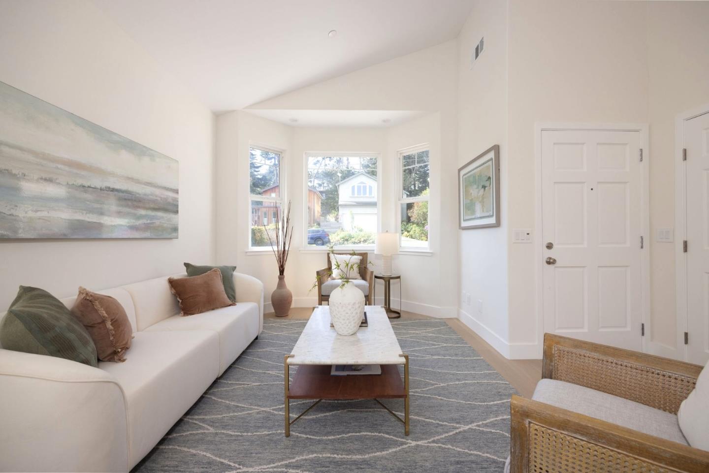 Detail Gallery Image 5 of 53 For 525 5th St, Montara,  CA 94037 - 3 Beds | 3 Baths