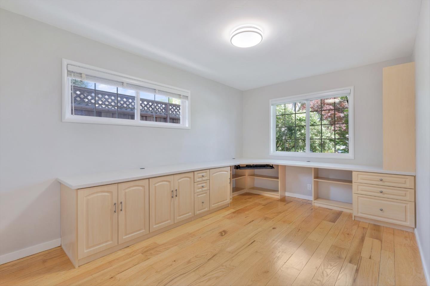 Detail Gallery Image 14 of 25 For 1053 Tulane Dr, Mountain View,  CA 94040 - 5 Beds | 4 Baths