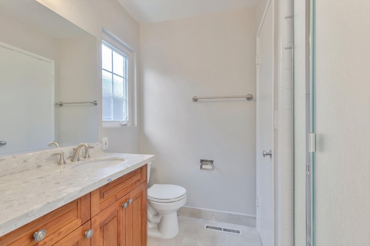 Detail Gallery Image 17 of 25 For 1053 Tulane Dr, Mountain View,  CA 94040 - 5 Beds | 4 Baths