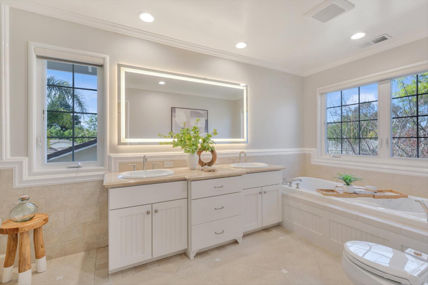 Detail Gallery Image 20 of 25 For 1053 Tulane Dr, Mountain View,  CA 94040 - 5 Beds | 4 Baths