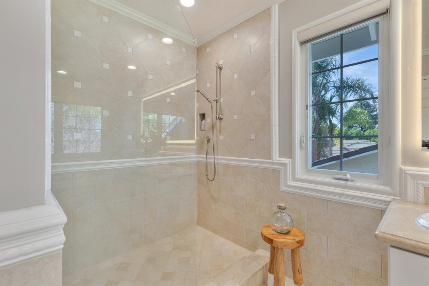 Detail Gallery Image 21 of 25 For 1053 Tulane Dr, Mountain View,  CA 94040 - 5 Beds | 4 Baths