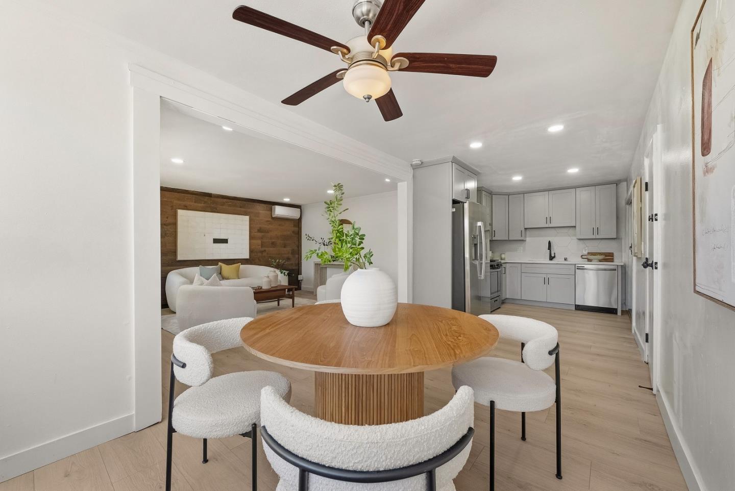 Detail Gallery Image 13 of 49 For 714 Santa Rosa St, Sunnyvale,  CA 94085 - 4 Beds | 2 Baths