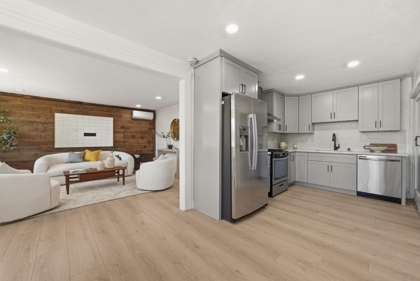 Detail Gallery Image 14 of 49 For 714 Santa Rosa St, Sunnyvale,  CA 94085 - 4 Beds | 2 Baths