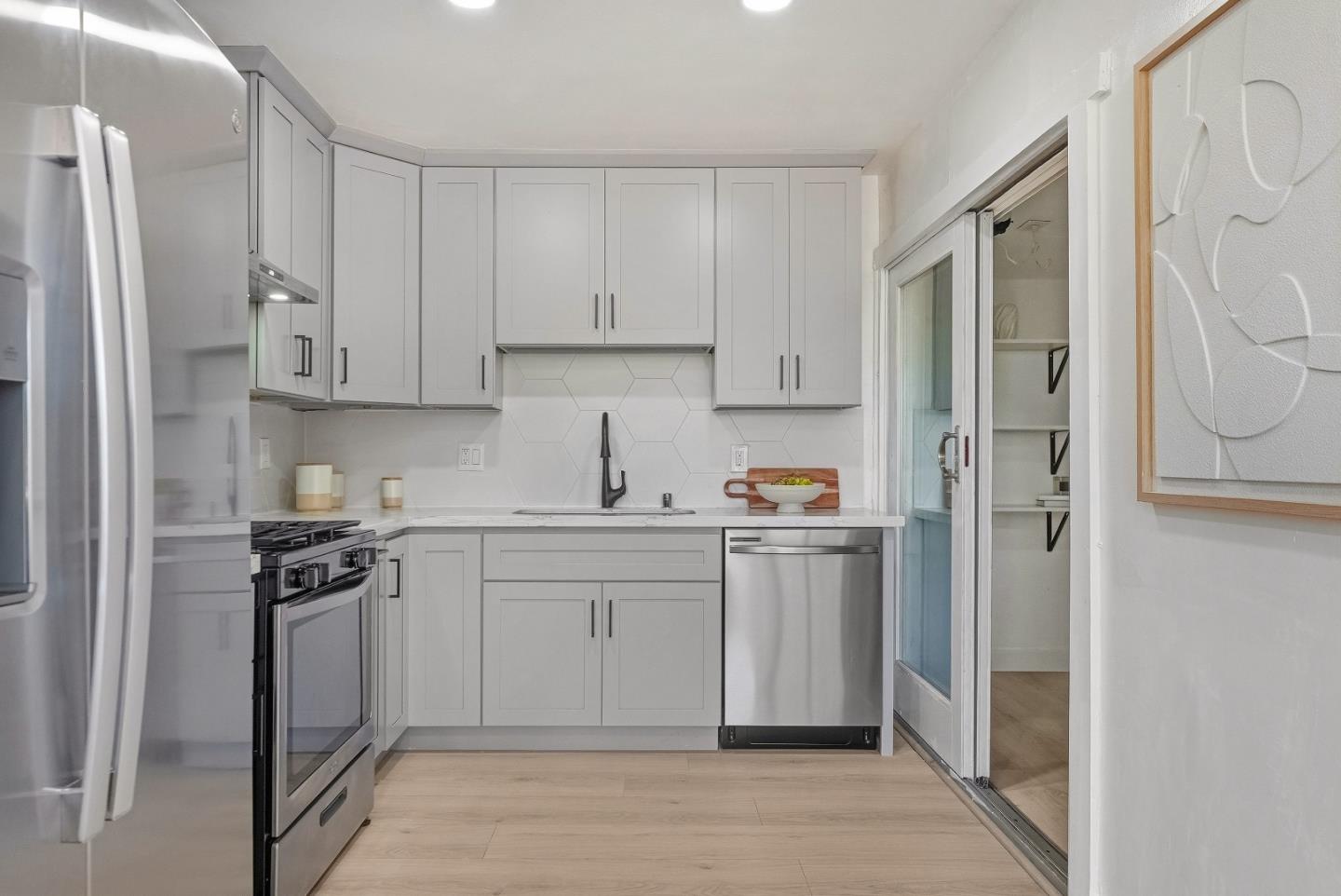 Detail Gallery Image 15 of 49 For 714 Santa Rosa St, Sunnyvale,  CA 94085 - 4 Beds | 2 Baths