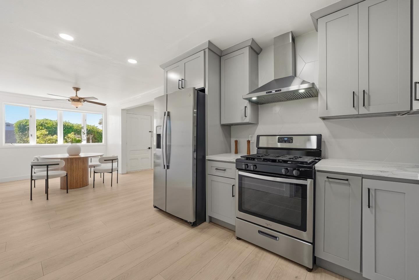 Detail Gallery Image 17 of 49 For 714 Santa Rosa St, Sunnyvale,  CA 94085 - 4 Beds | 2 Baths