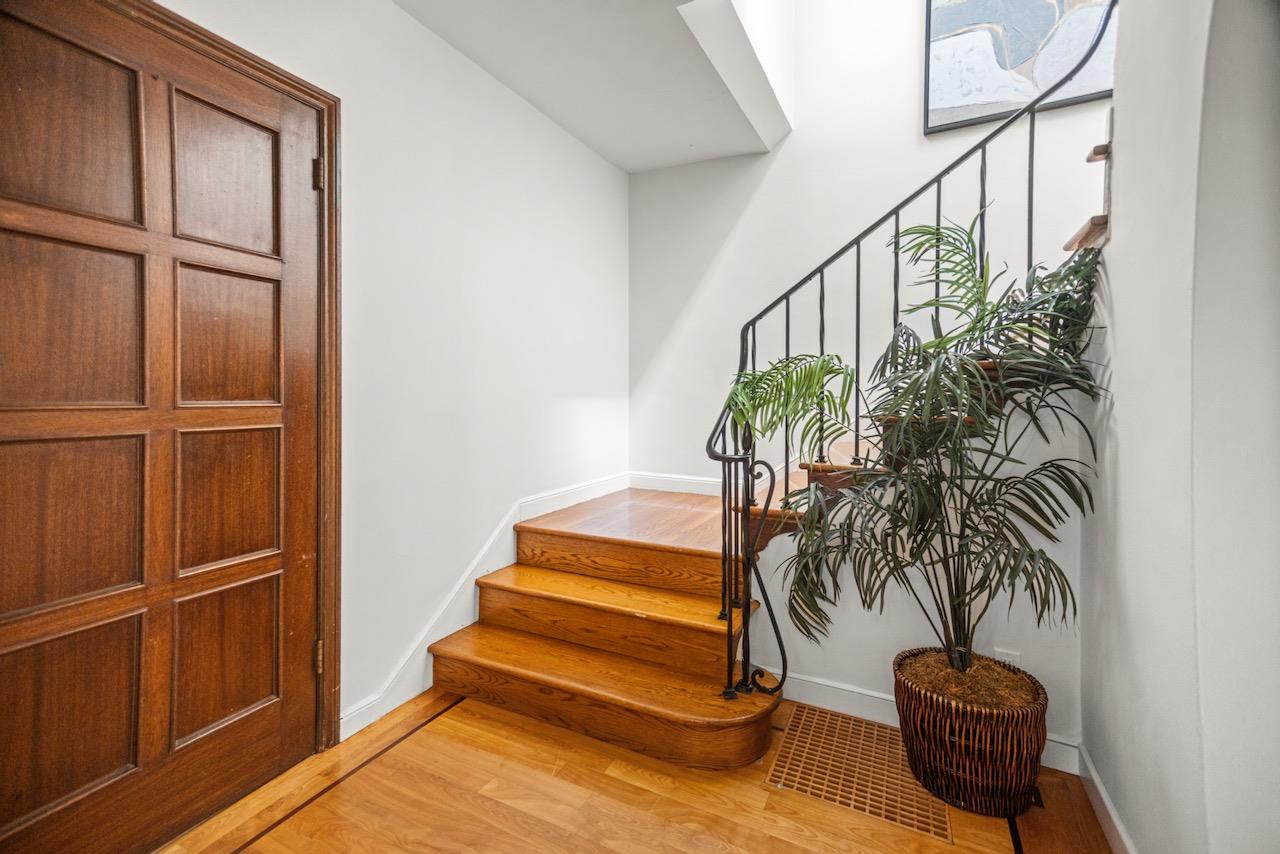 Detail Gallery Image 18 of 42 For 307 Aragon Blvd, San Mateo,  CA 94402 - 3 Beds | 2/1 Baths