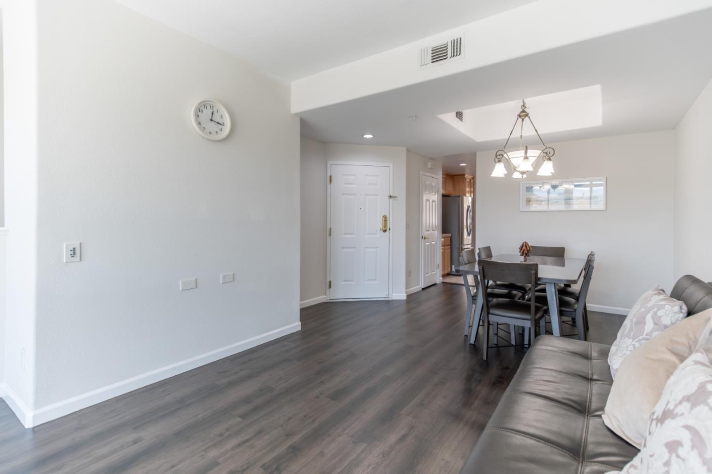 Photo #4: ML82040317 Listing: Photo #4