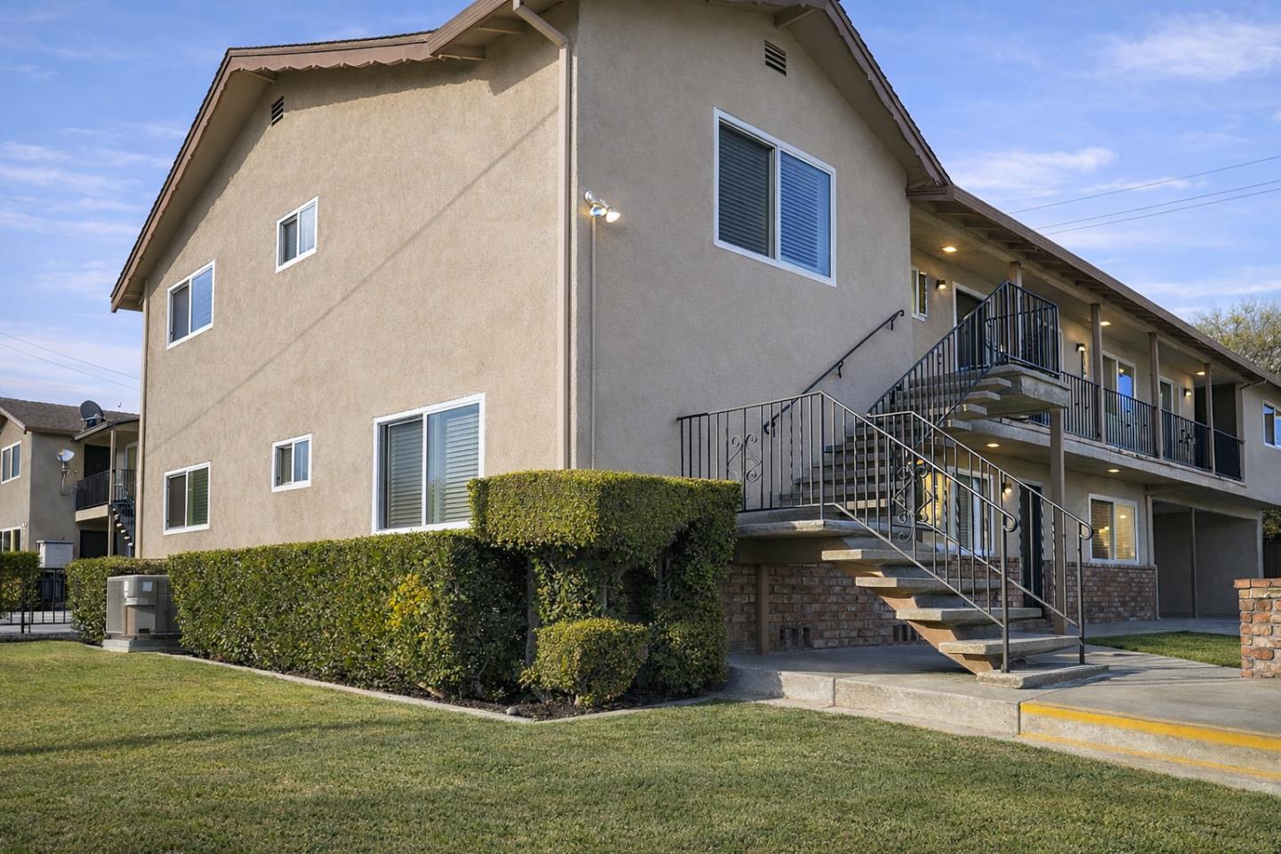 Detail Gallery Image 2 of 14 For 3057 Westboro Dr, San Jose,  CA 95127 - – Beds | – Baths