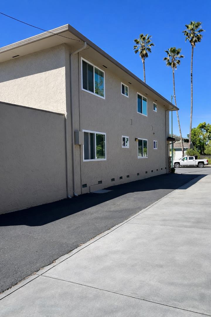 Detail Gallery Image 4 of 11 For 676 Garland Ave, Sunnyvale,  CA 94086 - – Beds | – Baths