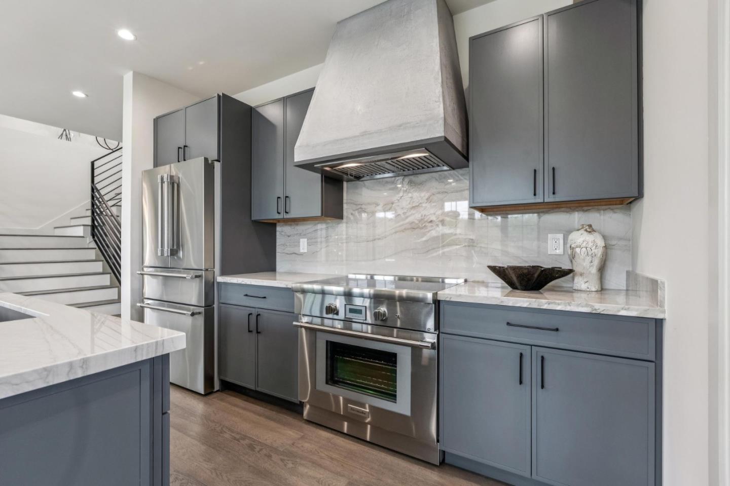 Detail Gallery Image 17 of 52 For 587 Creekside Dr, Half Moon Bay,  CA 94019 - 4 Beds | 3/1 Baths