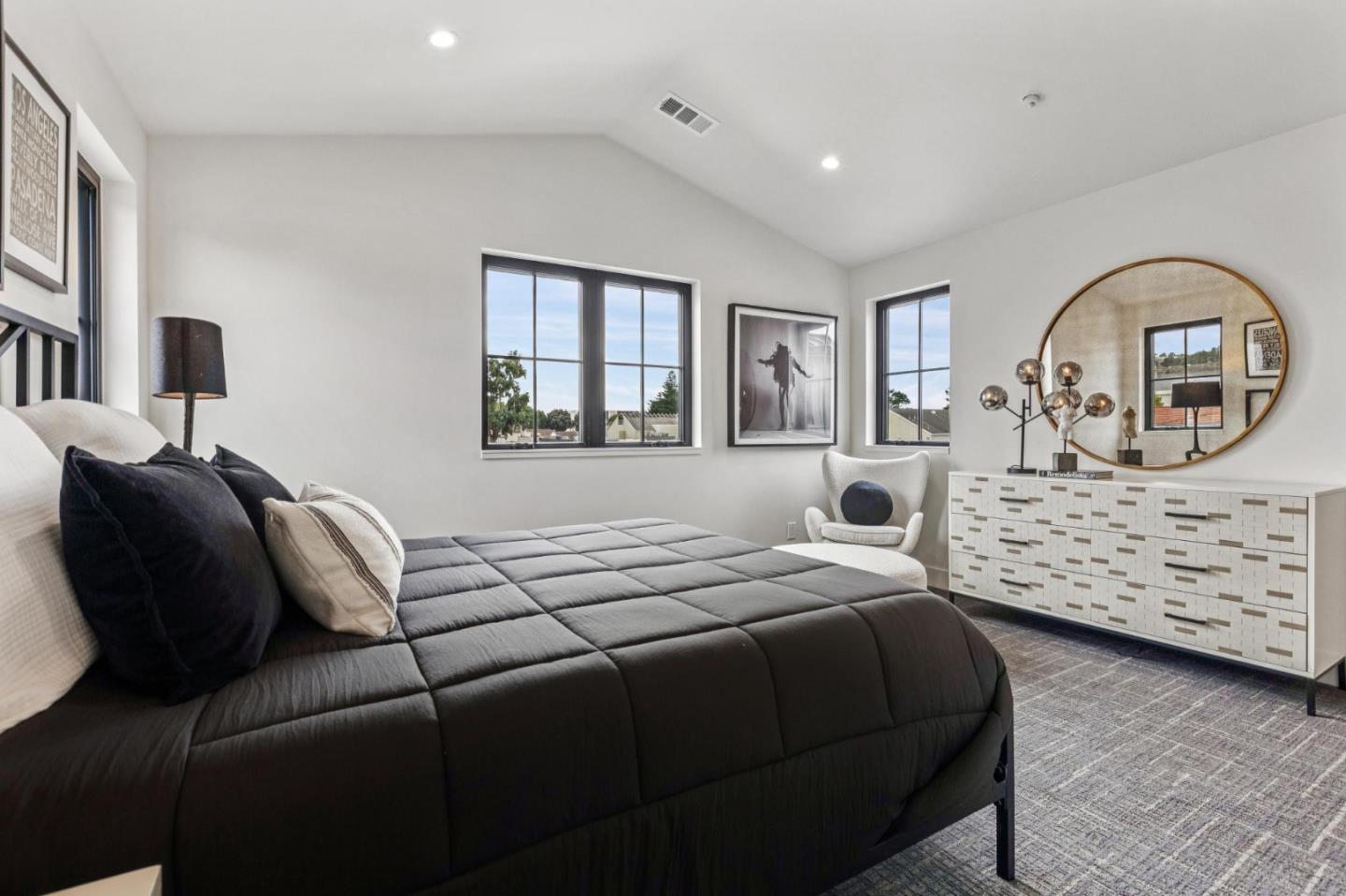 Detail Gallery Image 39 of 52 For 587 Creekside Dr, Half Moon Bay,  CA 94019 - 4 Beds | 3/1 Baths