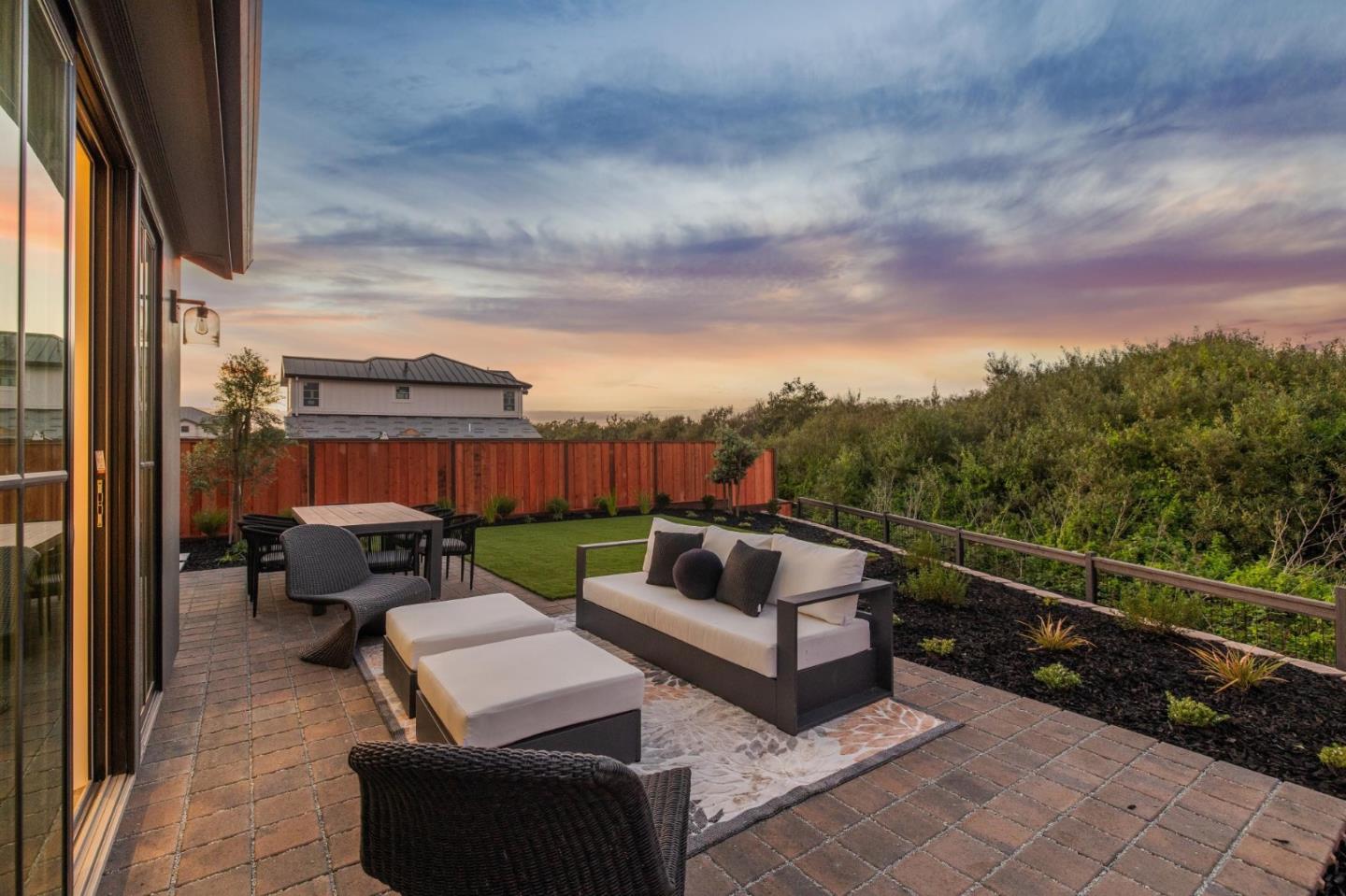 Detail Gallery Image 47 of 52 For 587 Creekside Dr, Half Moon Bay,  CA 94019 - 4 Beds | 3/1 Baths