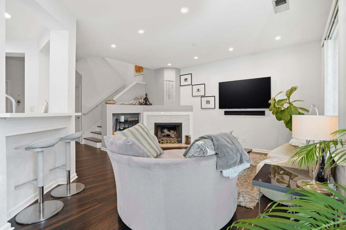 Photo #5: ML82040325 Listing: Photo #5