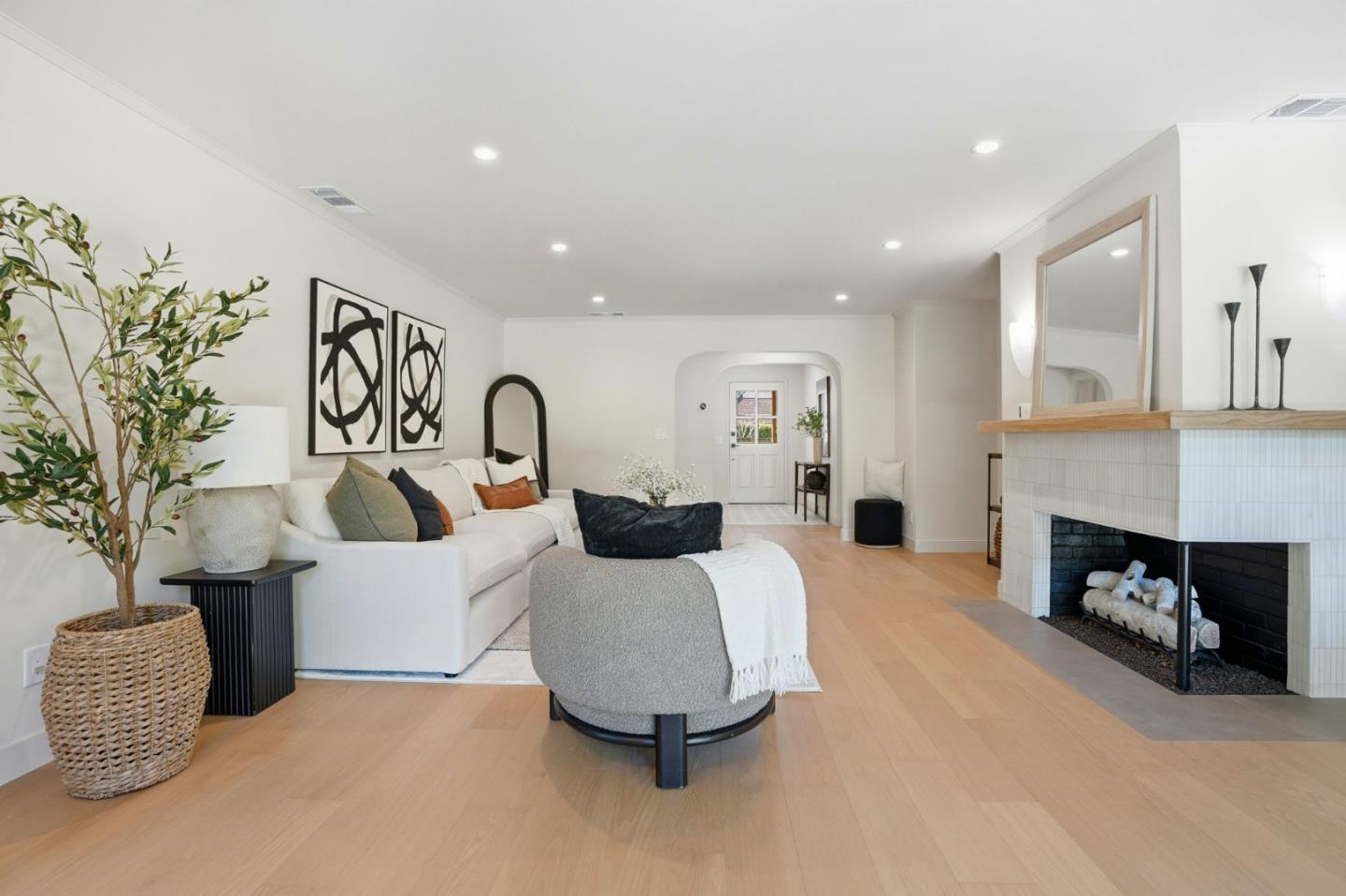 Detail Gallery Image 14 of 41 For 224 Lexington Dr, Menlo Park,  CA 94025 - 3 Beds | 2 Baths