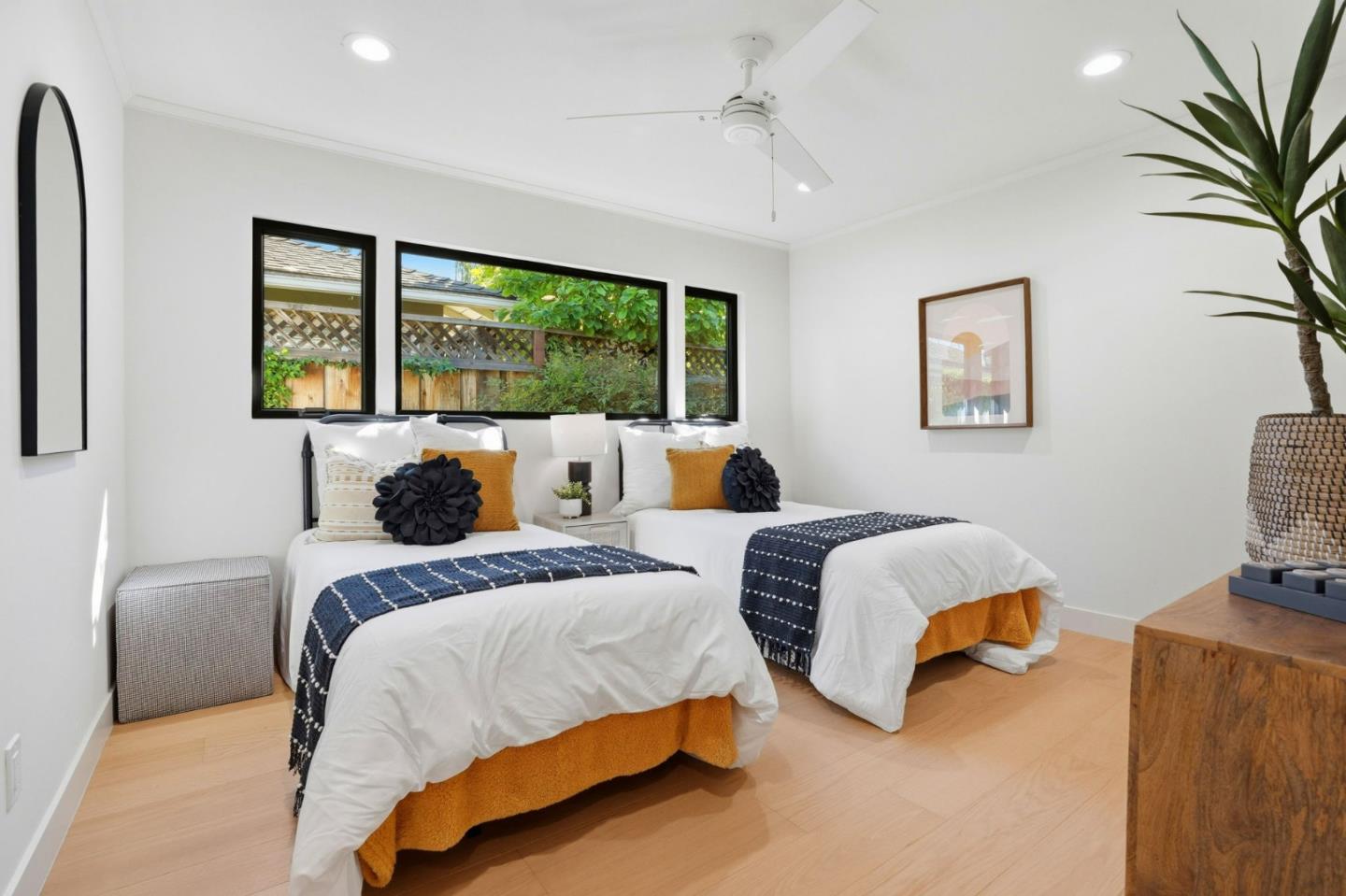 Detail Gallery Image 27 of 41 For 224 Lexington Dr, Menlo Park,  CA 94025 - 3 Beds | 2 Baths