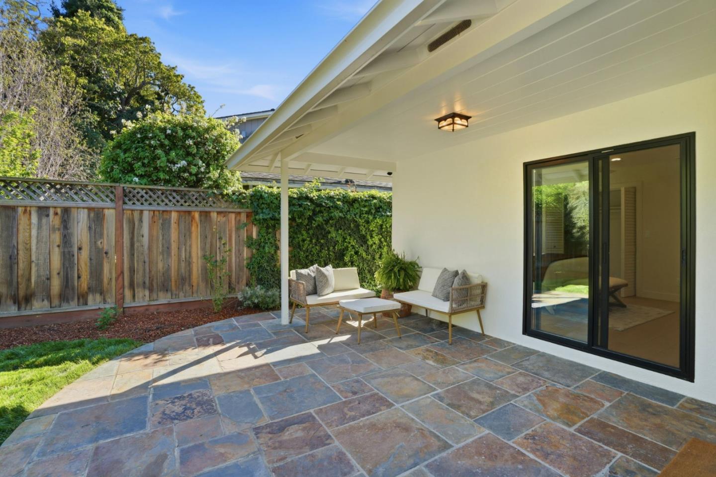 Detail Gallery Image 36 of 41 For 224 Lexington Dr, Menlo Park,  CA 94025 - 3 Beds | 2 Baths