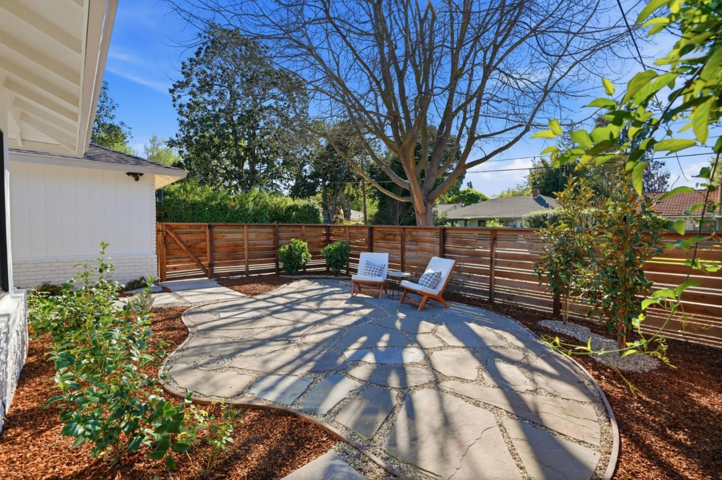 Detail Gallery Image 6 of 41 For 224 Lexington Dr, Menlo Park,  CA 94025 - 3 Beds | 2 Baths