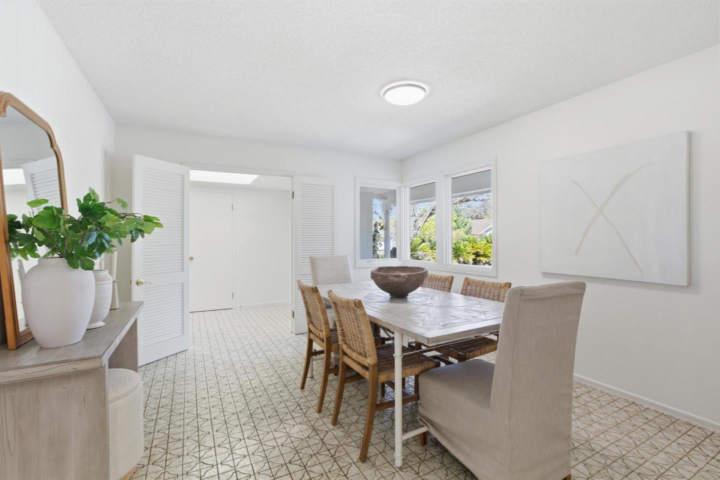 Detail Gallery Image 15 of 44 For 2708 Katrina Way, Mountain View,  CA 94040 - 4 Beds | 2 Baths