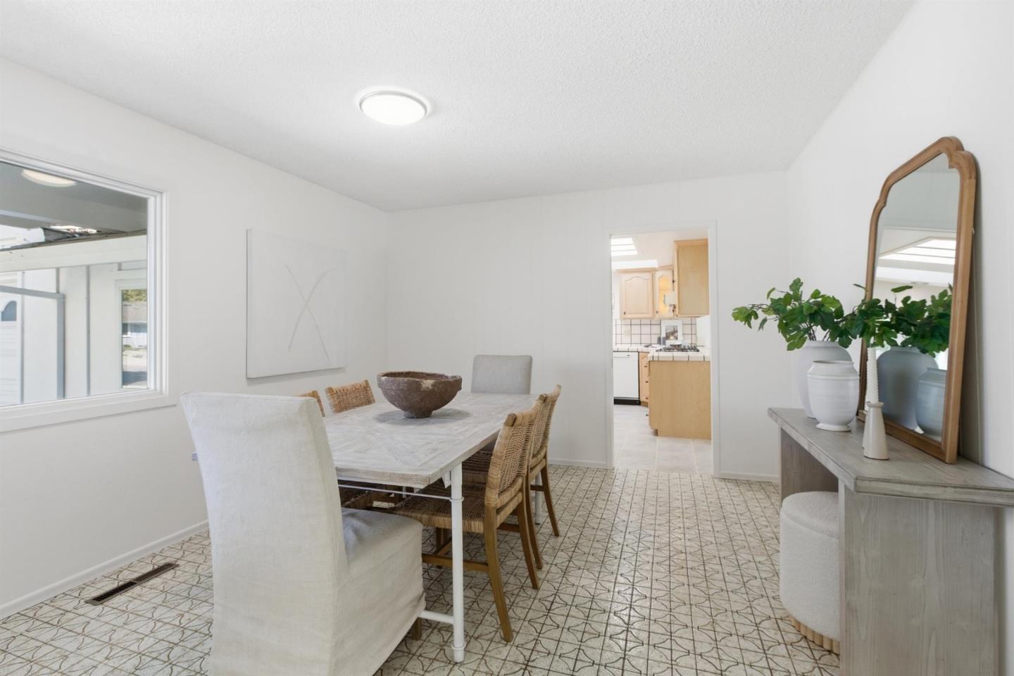 Detail Gallery Image 16 of 44 For 2708 Katrina Way, Mountain View,  CA 94040 - 4 Beds | 2 Baths