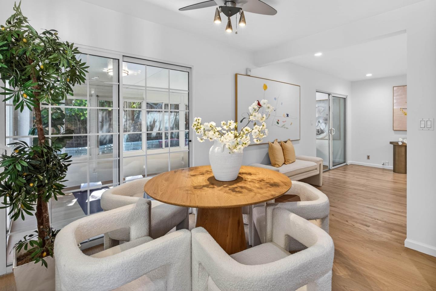 Detail Gallery Image 14 of 32 For 5142 Bela Dr, San Jose,  CA 95129 - 5 Beds | 2/1 Baths