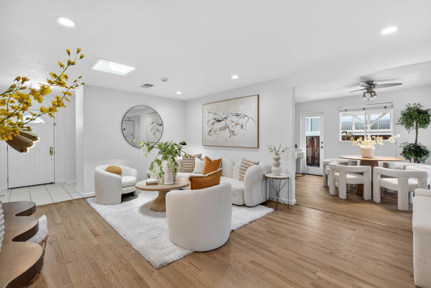 Detail Gallery Image 4 of 32 For 5142 Bela Dr, San Jose,  CA 95129 - 5 Beds | 2/1 Baths