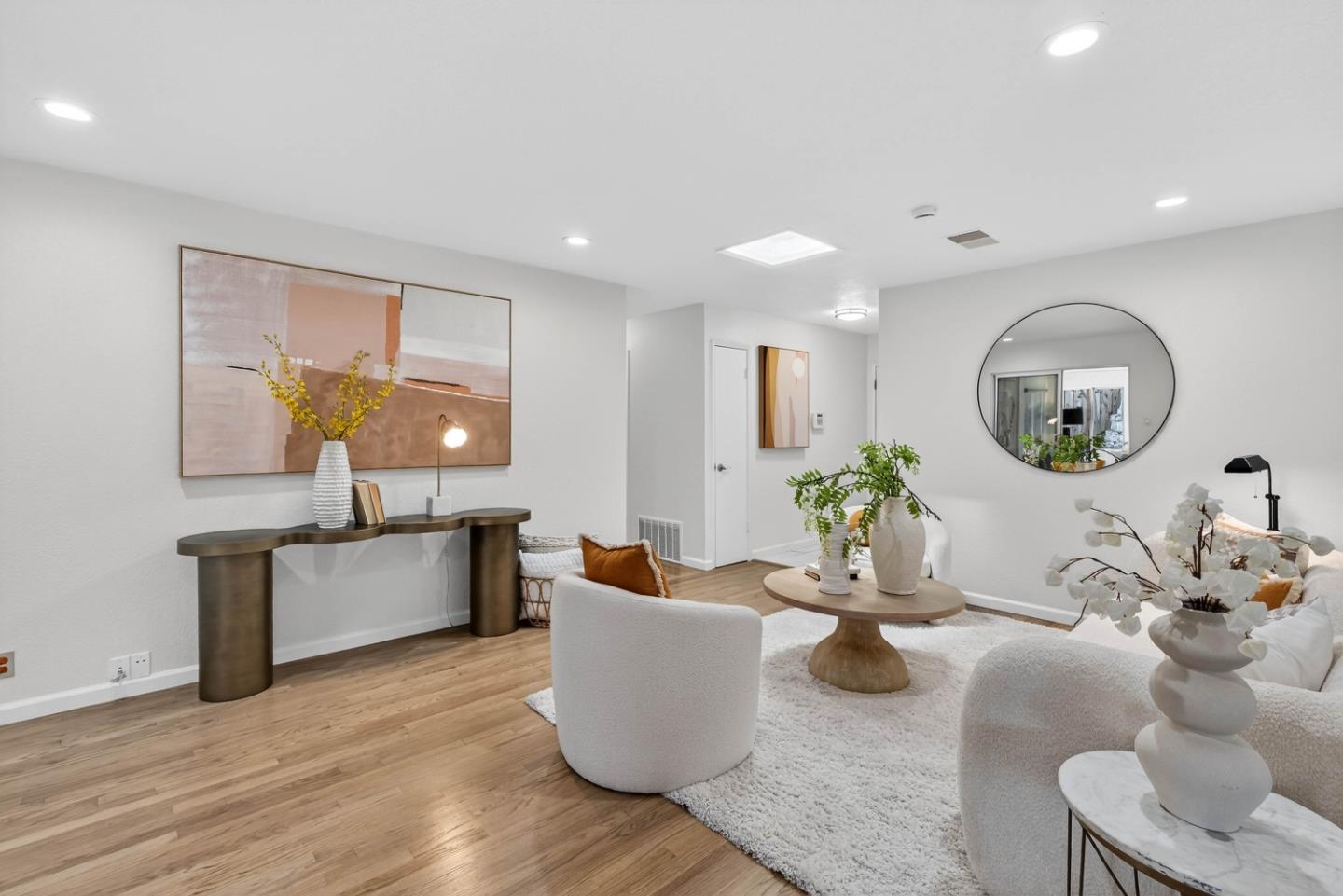 Detail Gallery Image 5 of 32 For 5142 Bela Dr, San Jose,  CA 95129 - 5 Beds | 2/1 Baths