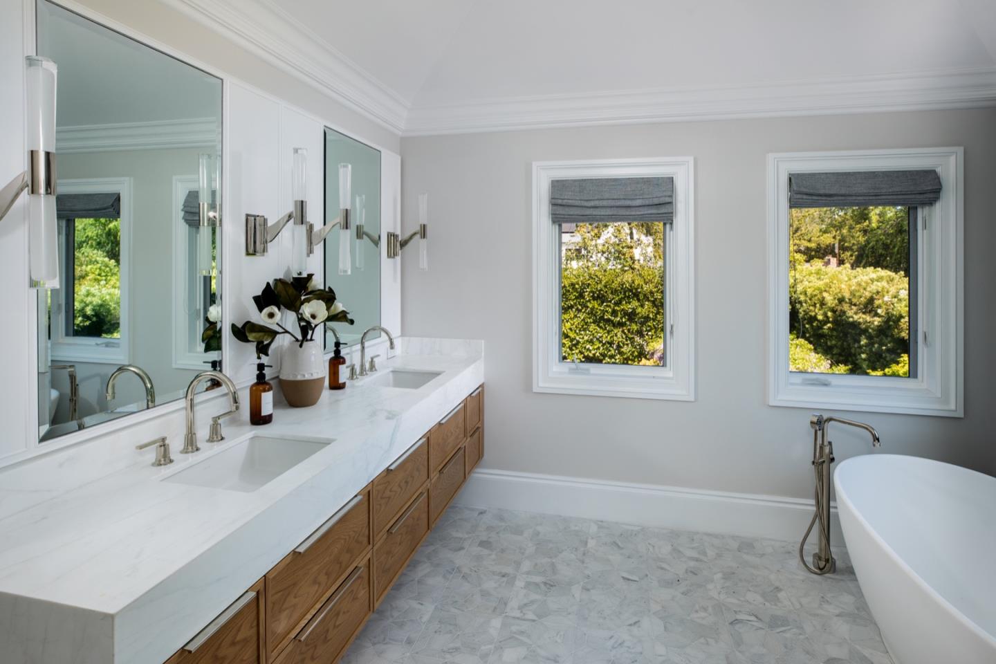 Detail Gallery Image 11 of 21 For 1385 Dana Ave, Palo Alto,  CA 94301 - 4 Beds | 3/1 Baths