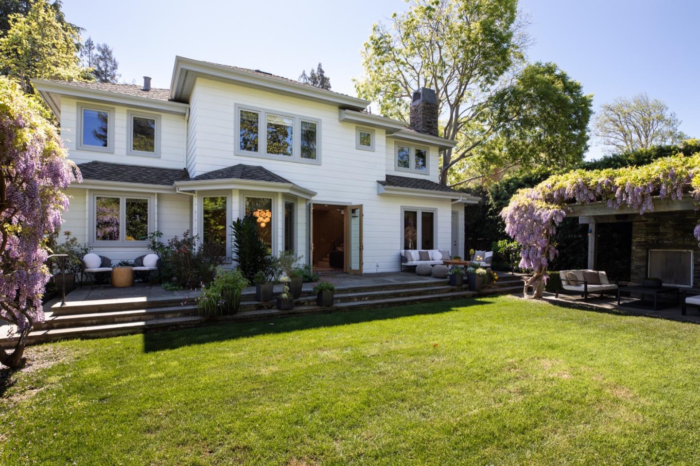 Detail Gallery Image 17 of 21 For 1385 Dana Ave, Palo Alto,  CA 94301 - 4 Beds | 3/1 Baths