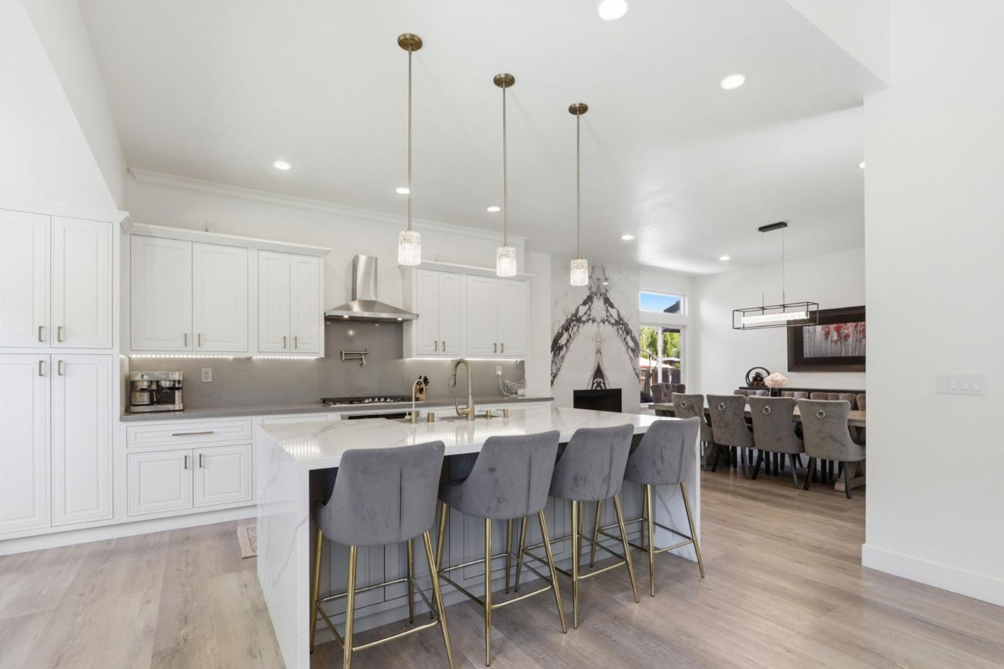 Detail Gallery Image 13 of 63 For 5979 Starwood Dr, San Jose,  CA 95120 - 4 Beds | 2/1 Baths