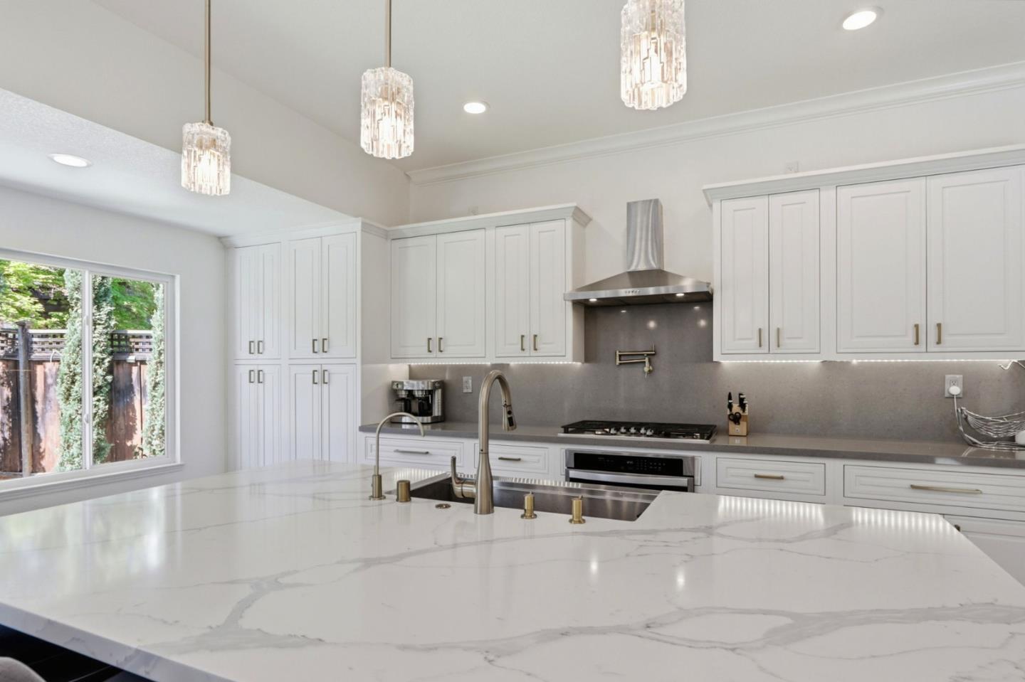 Detail Gallery Image 14 of 63 For 5979 Starwood Dr, San Jose,  CA 95120 - 4 Beds | 2/1 Baths