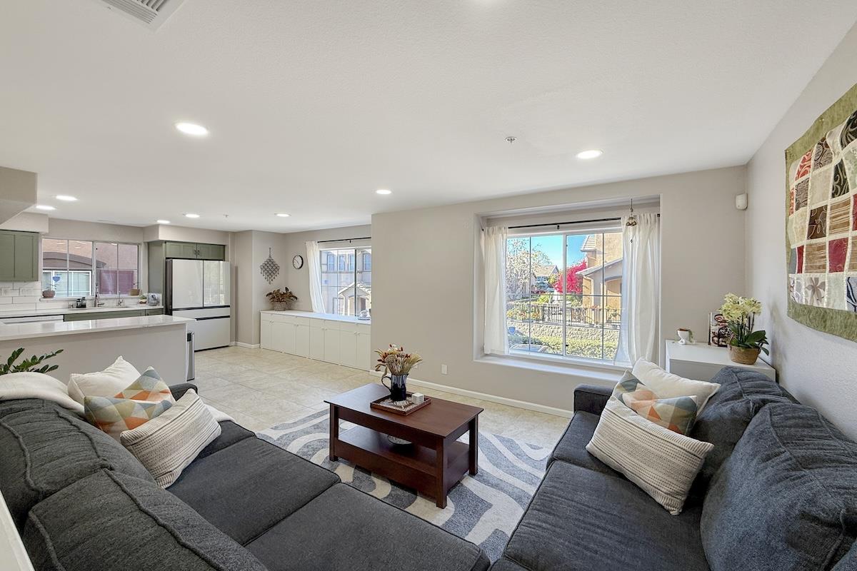 Detail Gallery Image 13 of 53 For 3224 Vinifera Dr, San Jose,  CA 95135 - 3 Beds | 2 Baths