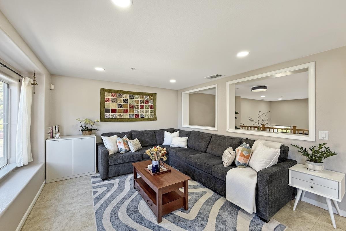 Detail Gallery Image 14 of 53 For 3224 Vinifera Dr, San Jose,  CA 95135 - 3 Beds | 2 Baths