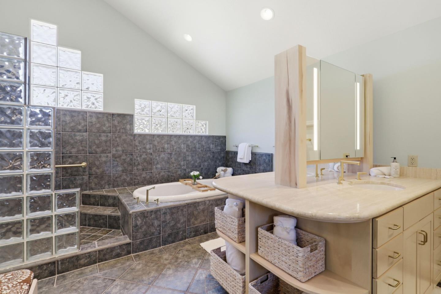 Detail Gallery Image 33 of 57 For 70 Central Ave, Los Gatos,  CA 95030 - 3 Beds | 2/1 Baths