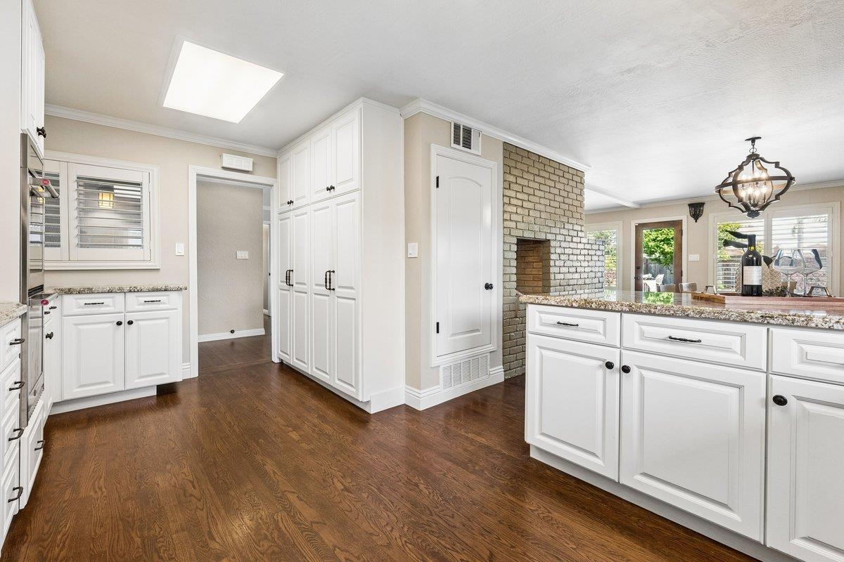 Detail Gallery Image 16 of 51 For 2315 Holland St, San Mateo,  CA 94403 - 3 Beds | 2 Baths