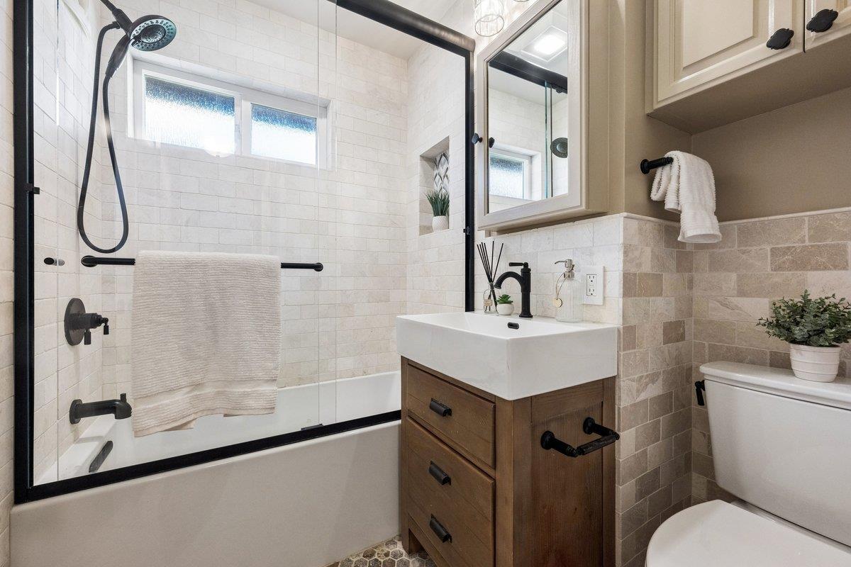 Detail Gallery Image 27 of 51 For 2315 Holland St, San Mateo,  CA 94403 - 3 Beds | 2 Baths