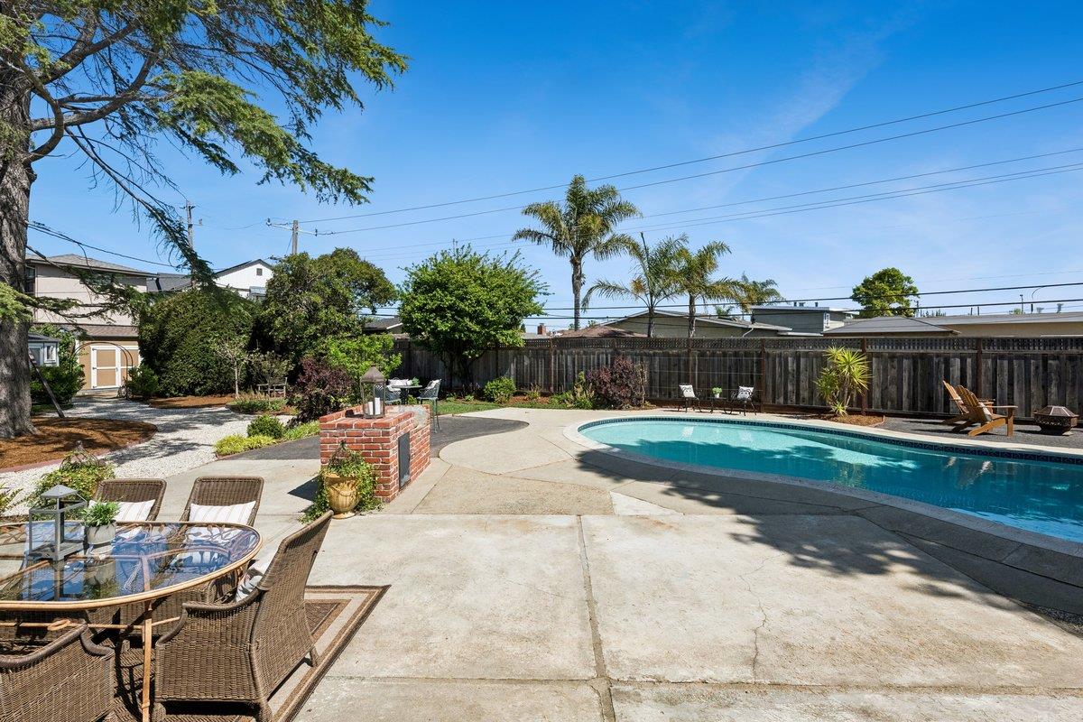 Detail Gallery Image 30 of 51 For 2315 Holland St, San Mateo,  CA 94403 - 3 Beds | 2 Baths