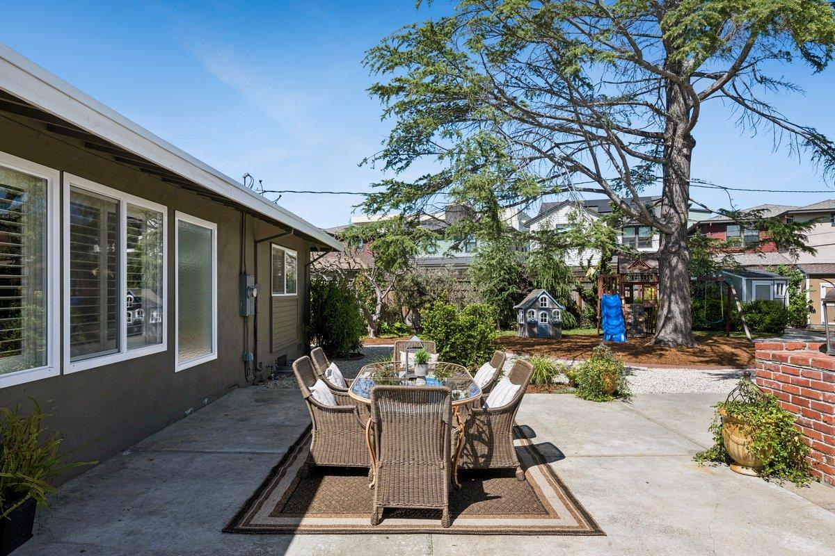 Detail Gallery Image 32 of 51 For 2315 Holland St, San Mateo,  CA 94403 - 3 Beds | 2 Baths