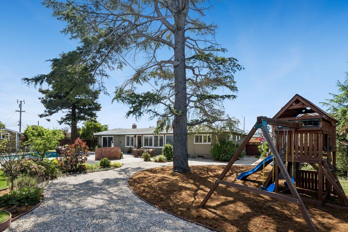 Detail Gallery Image 37 of 51 For 2315 Holland St, San Mateo,  CA 94403 - 3 Beds | 2 Baths