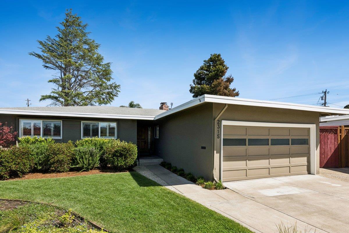 Detail Gallery Image 4 of 51 For 2315 Holland St, San Mateo,  CA 94403 - 3 Beds | 2 Baths