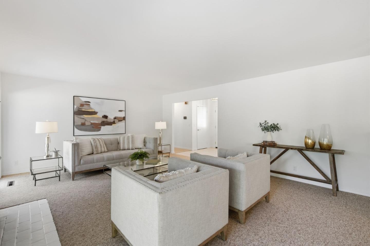 Detail Gallery Image 14 of 40 For 14278 Amherst Ct, Los Altos Hills,  CA 94022 - 5 Beds | 2/1 Baths