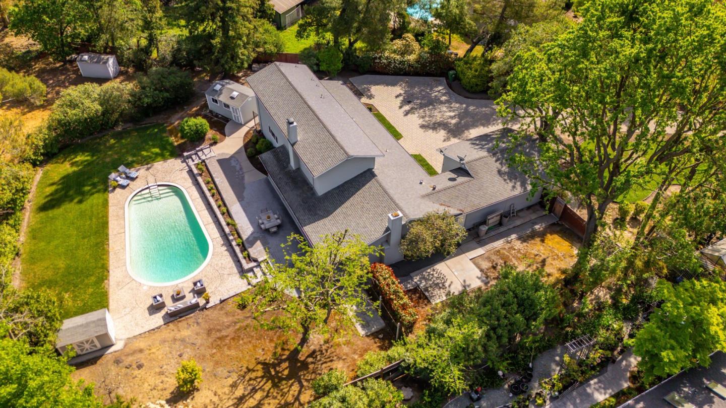 Detail Gallery Image 40 of 40 For 14278 Amherst Ct, Los Altos Hills,  CA 94022 - 5 Beds | 2/1 Baths