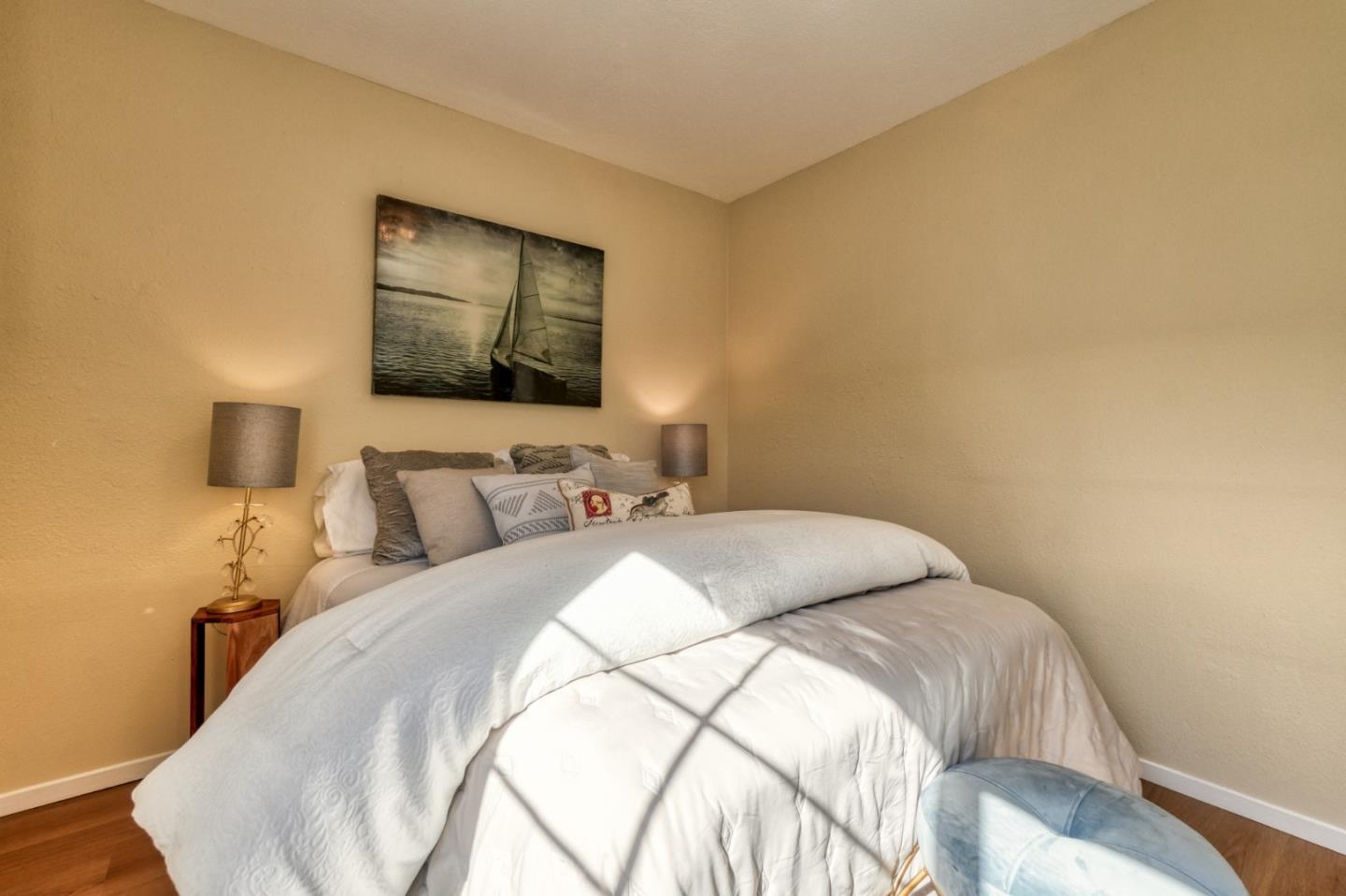 Detail Gallery Image 20 of 33 For 331 San Carlos Ave, El Granada,  CA 94018 - 3 Beds | 1 Baths