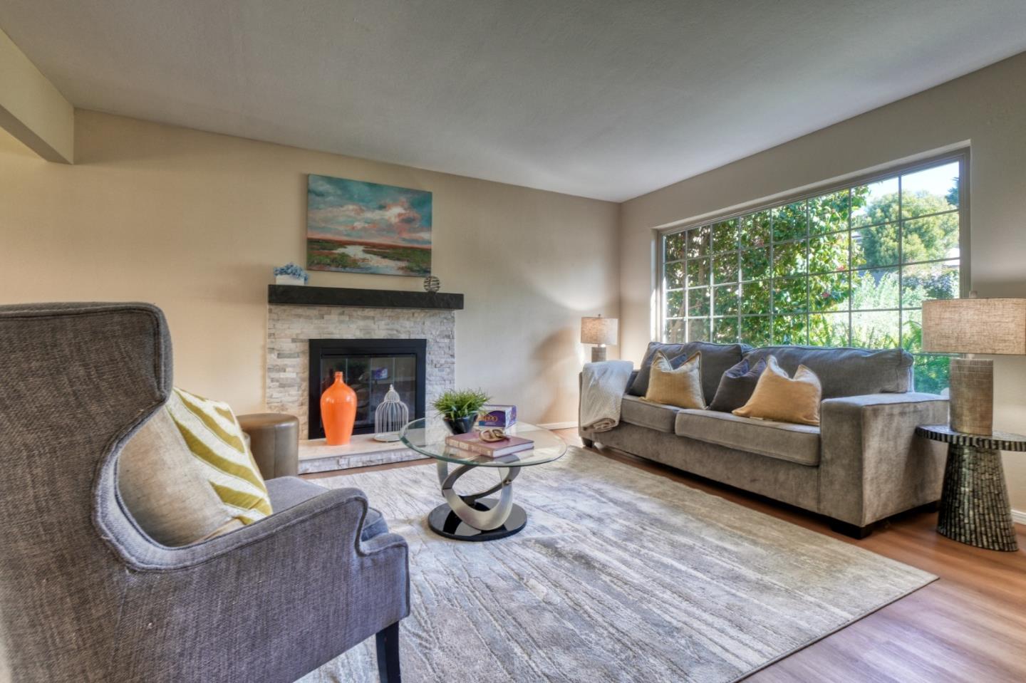 Detail Gallery Image 8 of 33 For 331 San Carlos Ave, El Granada,  CA 94018 - 3 Beds | 1 Baths