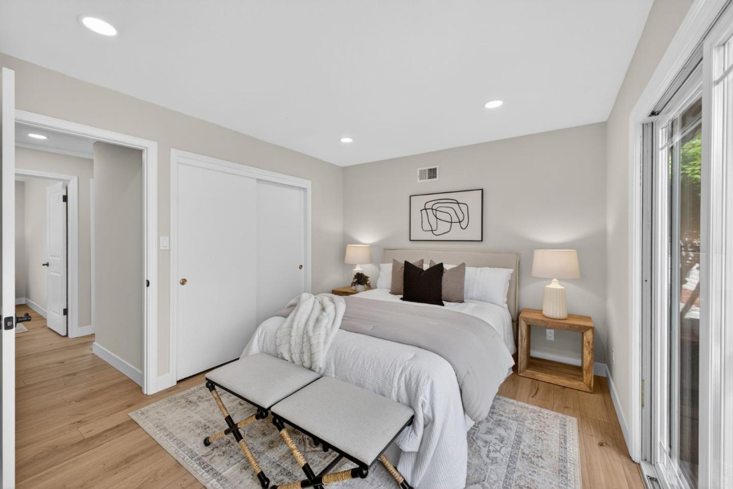 Detail Gallery Image 22 of 39 For 2169 Yorkshire Way, Mountain View,  CA 94040 - 4 Beds | 2 Baths