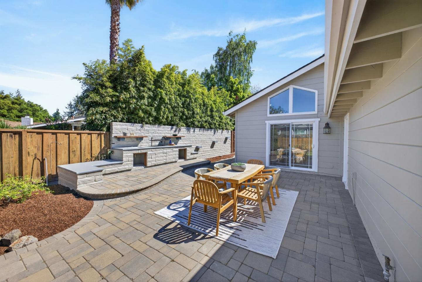 Detail Gallery Image 29 of 39 For 2169 Yorkshire Way, Mountain View,  CA 94040 - 4 Beds | 2 Baths