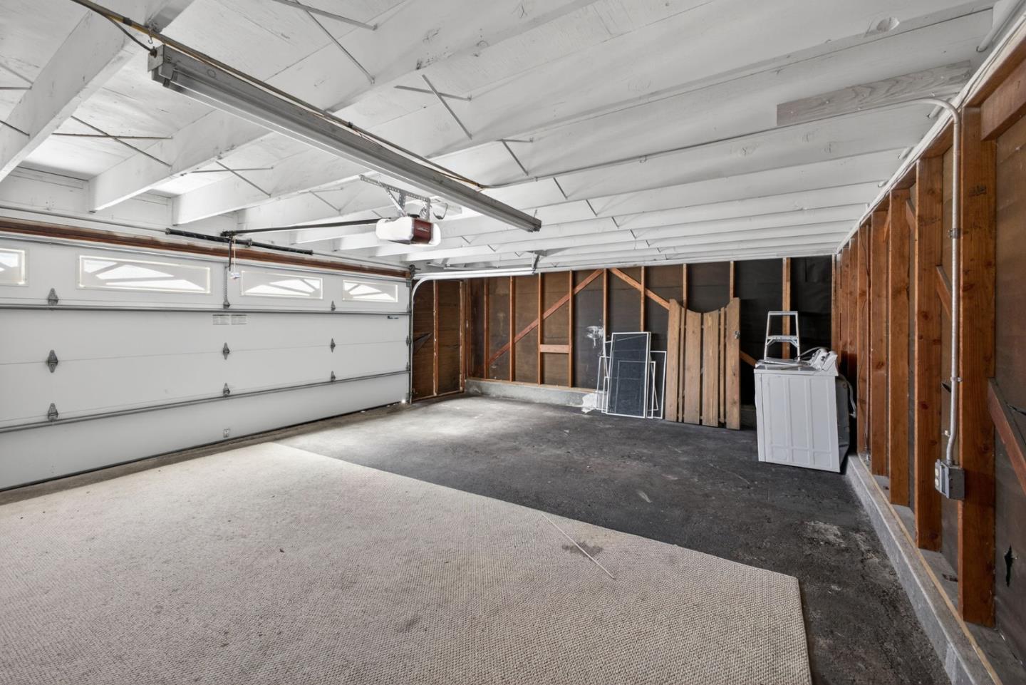 Detail Gallery Image 34 of 39 For 2169 Yorkshire Way, Mountain View,  CA 94040 - 4 Beds | 2 Baths