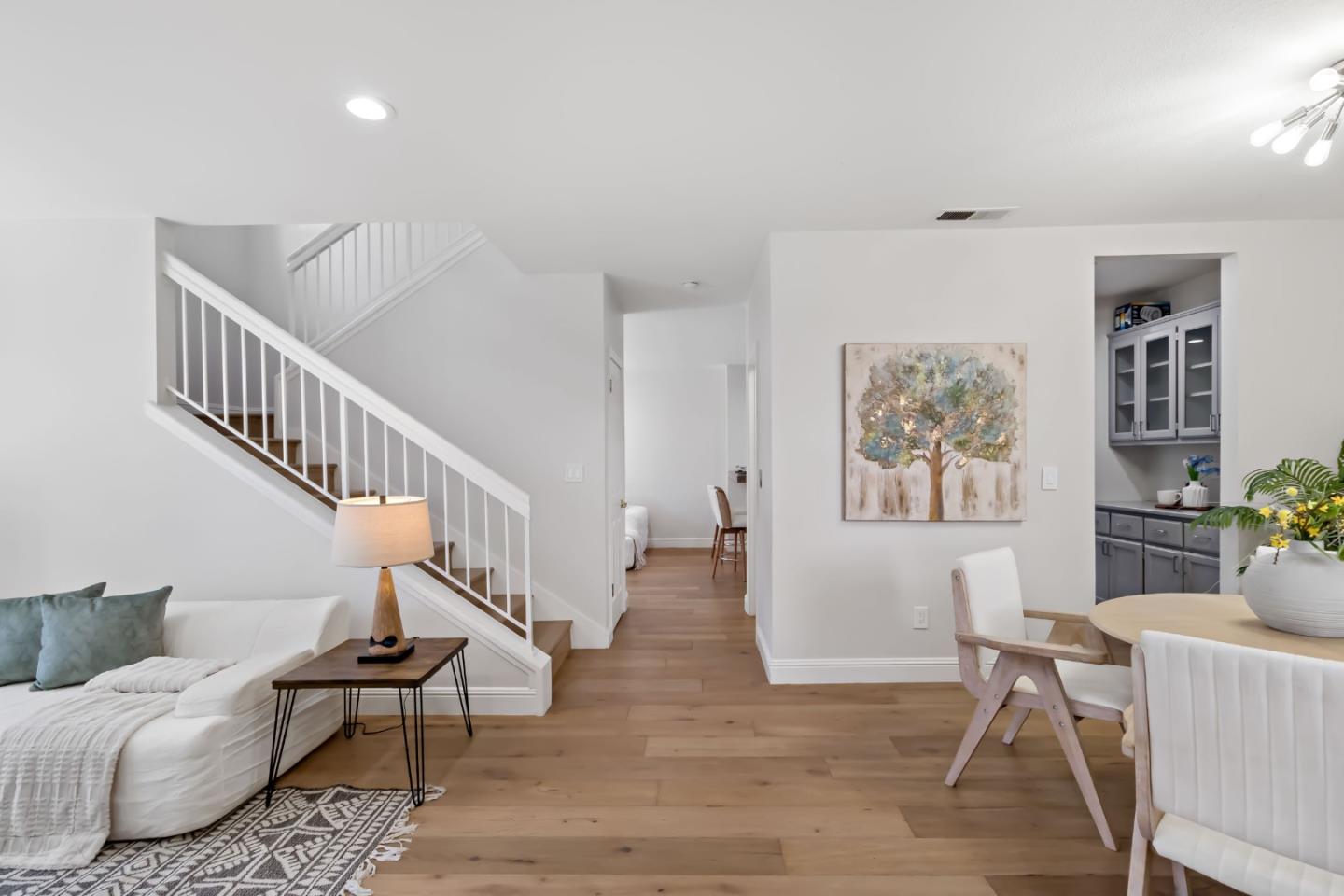 Detail Gallery Image 10 of 61 For 3526 Jasmine Cir, San Jose,  CA 95135 - 3 Beds | 2/1 Baths